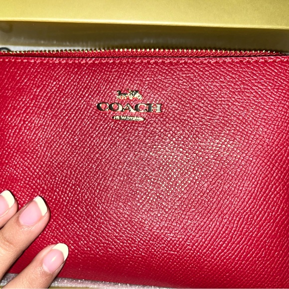 SOLD DO NOT BUY‼️‼️COACH red wristlet❤️ - Picture 4 of 4